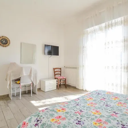 Apartment Awesome In With Wifi And 3 Bedrooms Imperia