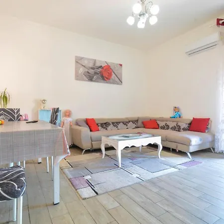 Awesome In With Wifi And 3 Bedrooms Apartment